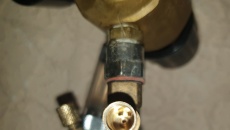 Elektrozawór 230V przepuszcza CO2