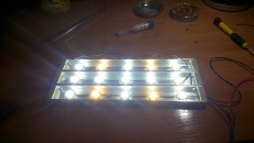Lampka do kostki DIY z rury pcv i profilu aluminiowego.